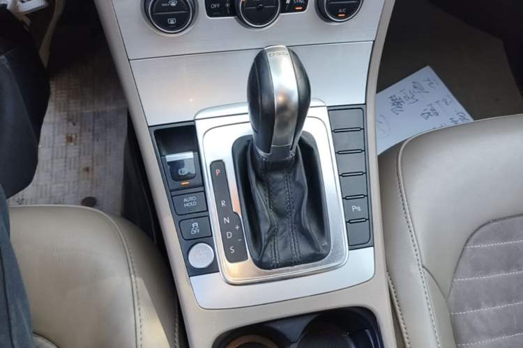 Used Volkswagen Magotan 2015 1.8TSI Luxury Model Gear Lever