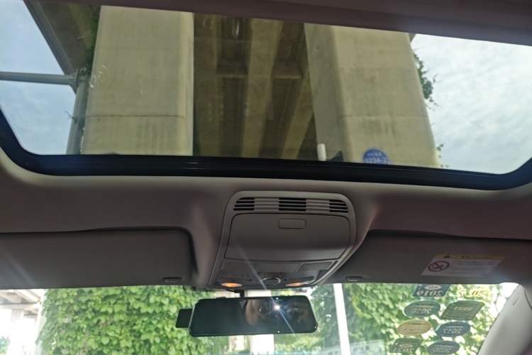 Used Volkswagen Magotan 2015 1.8TSI Advanced Model Headliner