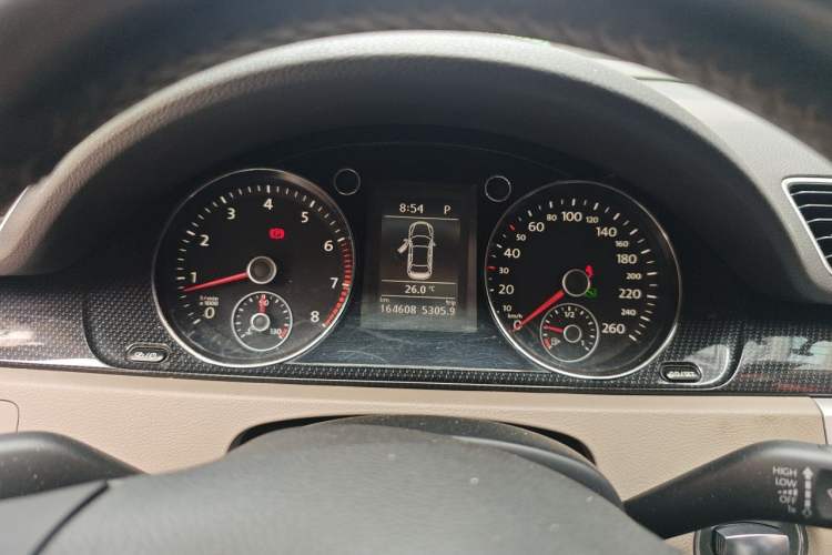 Used Volkswagen Magotan 2015 Facelift 1.8TSI Luxury Model Instrument Cluster