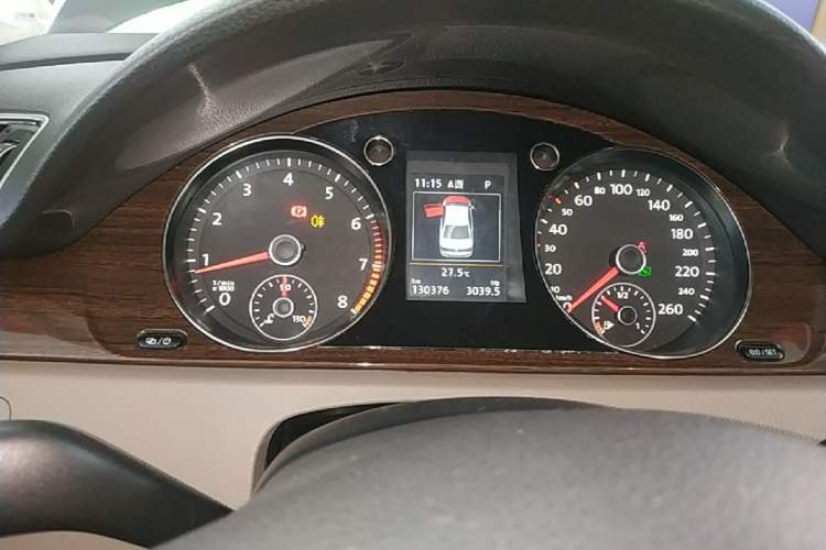 Used Volkswagen Magotan 2015 2.0 TSI Prestige Model Instrument Cluster