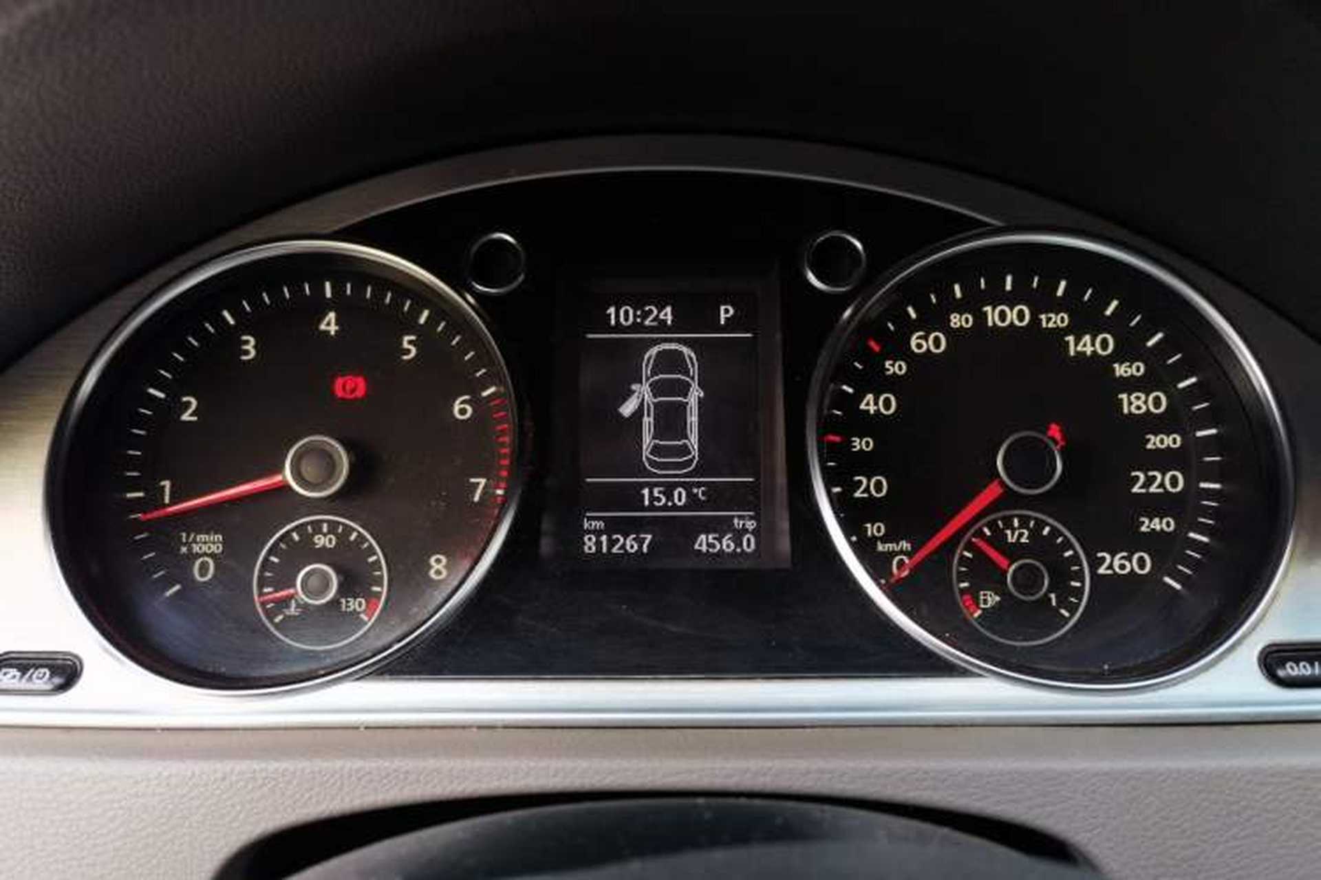 Used Volkswagen Magotan 2015 Facelift 1.8TSI Luxury Model Instrument Cluster