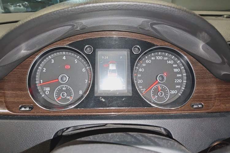 Used Volkswagen Magotan 2015 1.8TSI Prestige Model Instrument Cluster