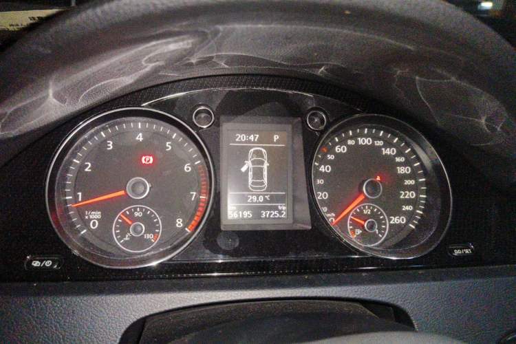 Used Volkswagen Magotan 2015 Facelift 1.8TSI Luxury Model Instrument Cluster