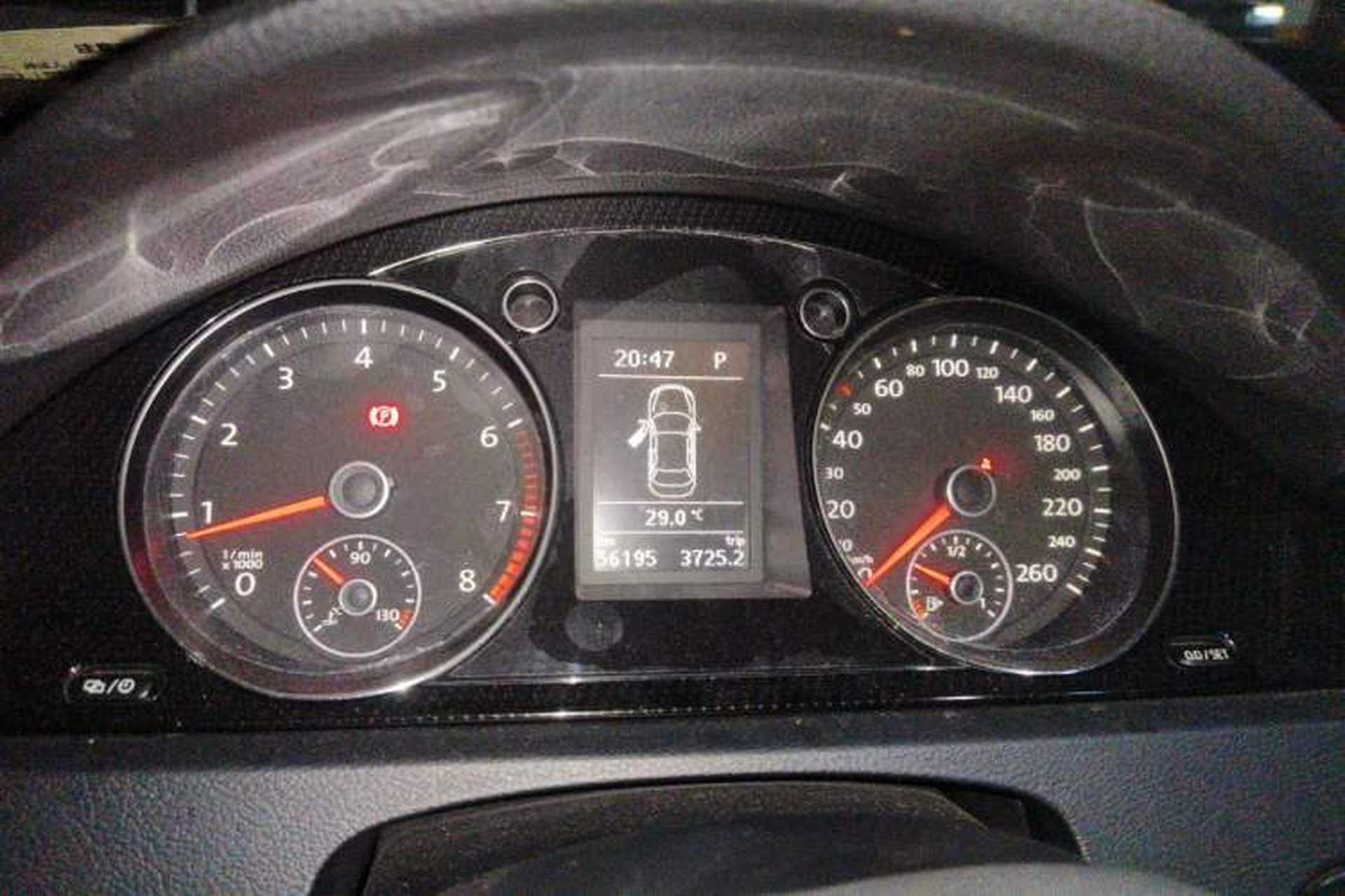 Used Volkswagen Magotan 2015 Facelift 1.8TSI Luxury Model Instrument Cluster