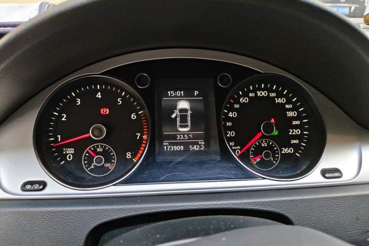 Used Volkswagen Magotan 2015 1.8TSI Advanced Model Instrument Cluster