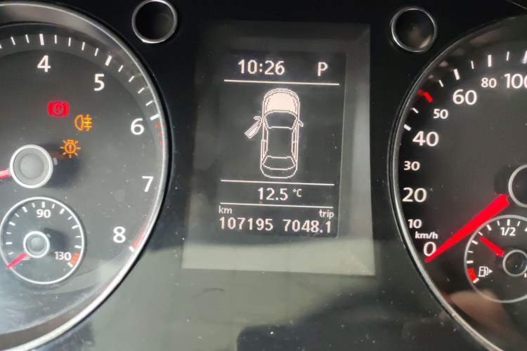 Used Volkswagen Magotan 2015 2.0 TSI Luxury Model Instrument Cluster