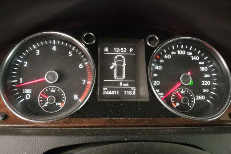 Used Volkswagen Magotan 2015 Travel Edition 2.0 TSI Comfort Version Instrument Cluster