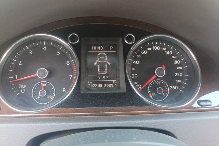Used Volkswagen Magotan 2015 Travel Edition 2.0 TSI Comfort Version Instrument Cluster