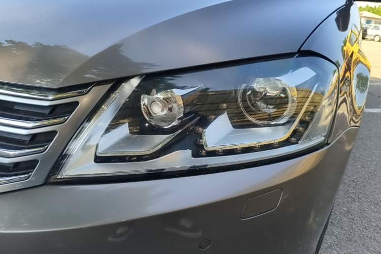 Used Volkswagen Magotan 2015 1.8TSI Luxury Model Left Front Headlight