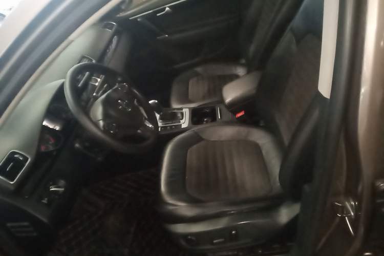 Used Volkswagen Magotan 2015 1.8TSI Luxury Model Left Front Seat