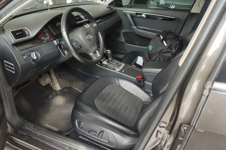 Used Volkswagen Magotan 2015 2.0 TSI Luxury Model Left Front Seat