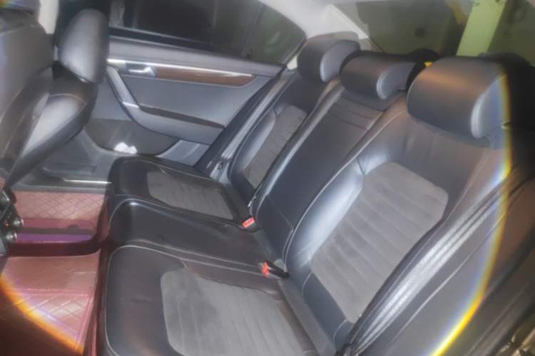 Used Volkswagen Magotan 2015 1.8TSI Prestige Model Left Rear Seat