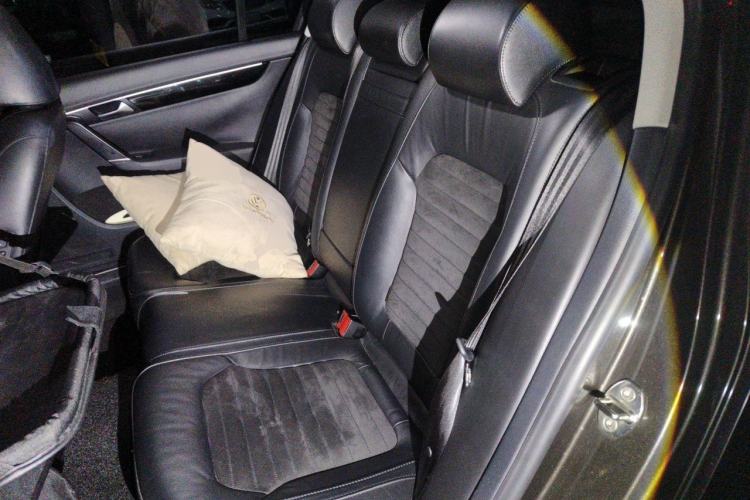 Used Volkswagen Magotan 2015 Facelift 1.8TSI Luxury Model Left Rear Seat