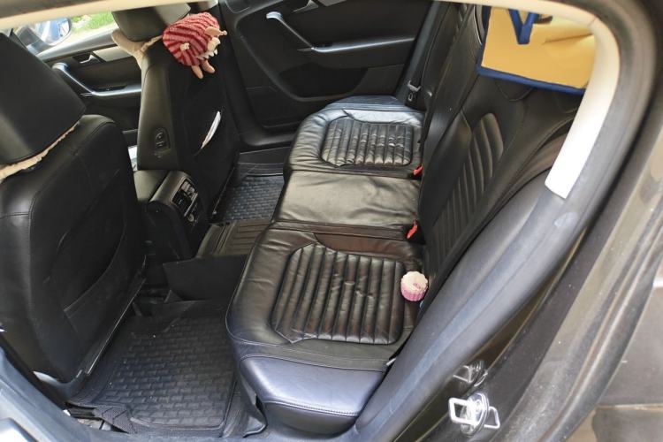 Used Volkswagen Magotan 2015 1.8TSI Advanced Model Left Rear Seat