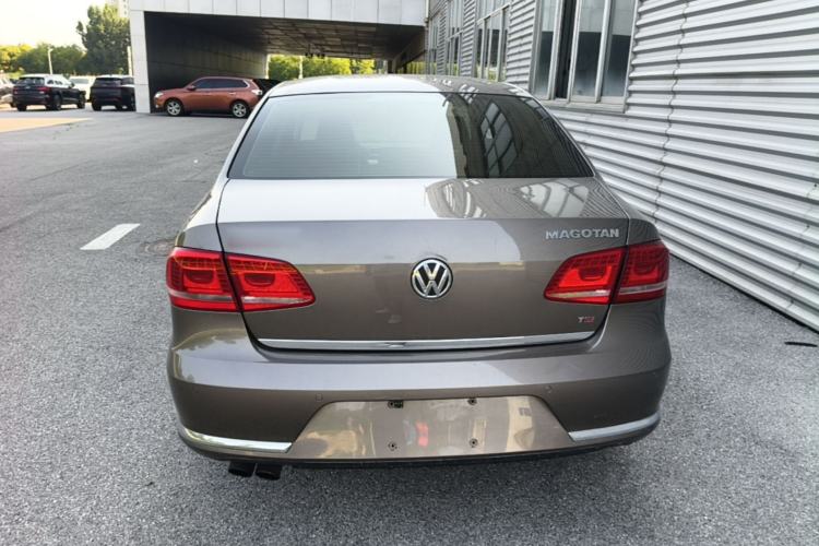 Used Volkswagen Magotan 2015 1.8TSI Advanced Model Rear