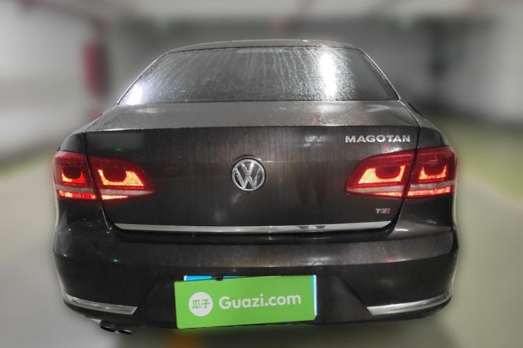 Used Volkswagen Magotan 2015 1.8TSI Advanced Model Rear