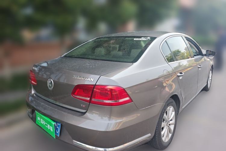 Used Volkswagen Magotan 2015 1.8TSI Luxury Model Rear Right 45 Deg
