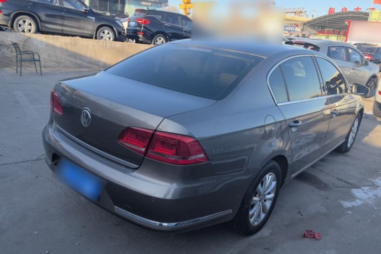 Used Volkswagen Magotan 2015 1.8TSI Luxury Model Rear Right 45 Deg