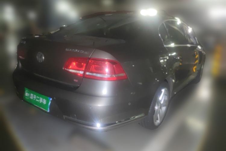Used Volkswagen Magotan 2015 1.8TSI Prestige Model Rear Right 45 Deg