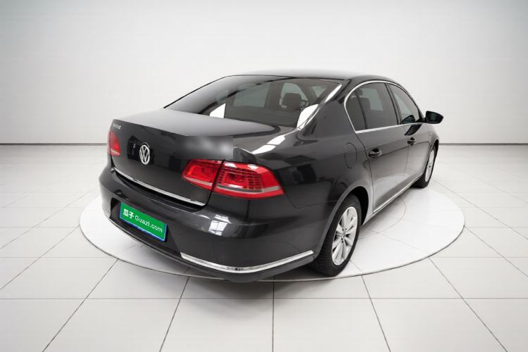 Used Volkswagen Magotan 2015 1.8TSI Advanced Model Rear Right 45 Deg