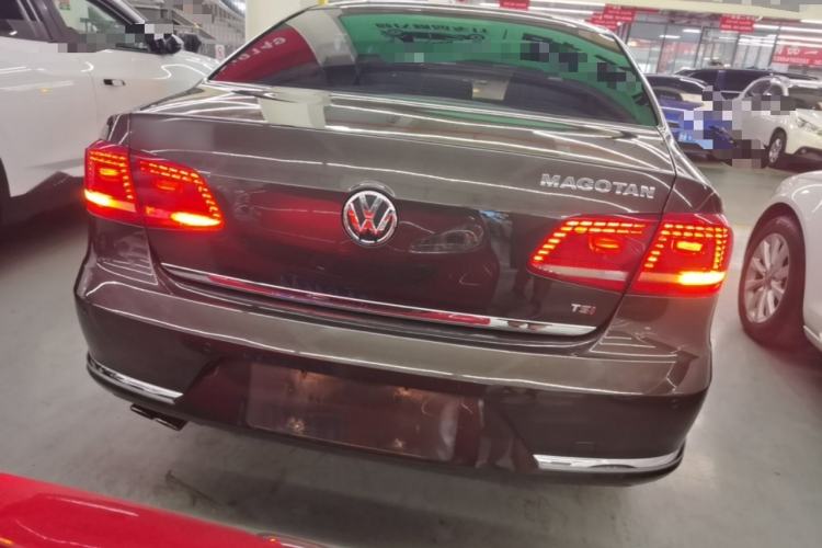 Used Volkswagen Magotan 2015 Facelift 1.8TSI Luxury Model Rear