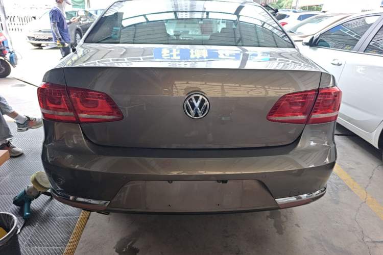 Used Volkswagen Magotan 2015 Facelift 1.8TSI Luxury Model Rear