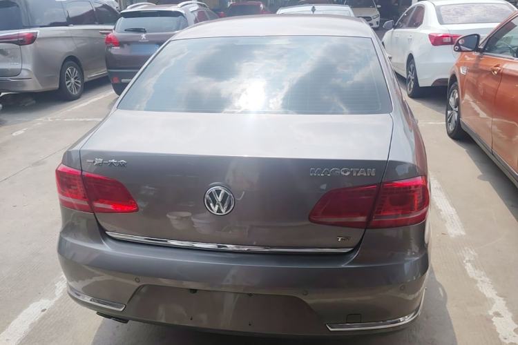 Used Volkswagen Magotan 2015 Facelift 1.8TSI Luxury Model Rear