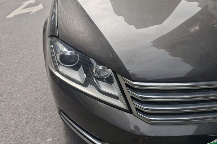 Used Volkswagen Magotan 2015 Facelift 1.8TSI Luxury Model Right Front Headlight
