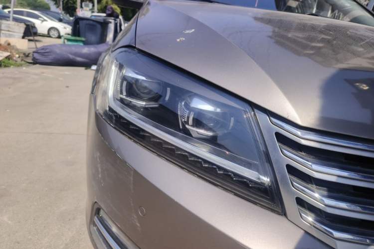 Used Volkswagen Magotan 2015 1.8TSI Advanced Model Right Front Headlight