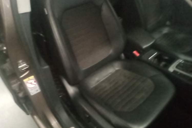 Used Volkswagen Magotan 2015 1.8TSI Luxury Model Right Front Seat
