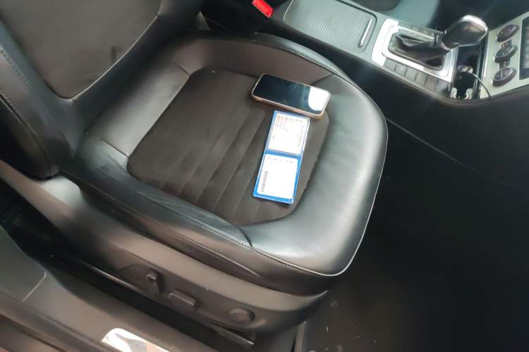 Used Volkswagen Magotan 2015 2.0 TSI Luxury Model Right Front Seat