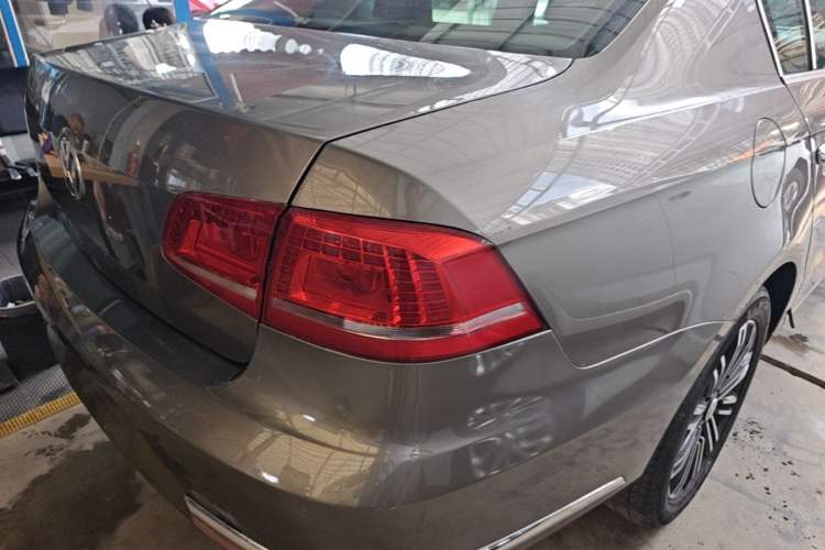 Used Volkswagen Magotan 2015 Facelift 1.8TSI Luxury Model Right Rear Taillight