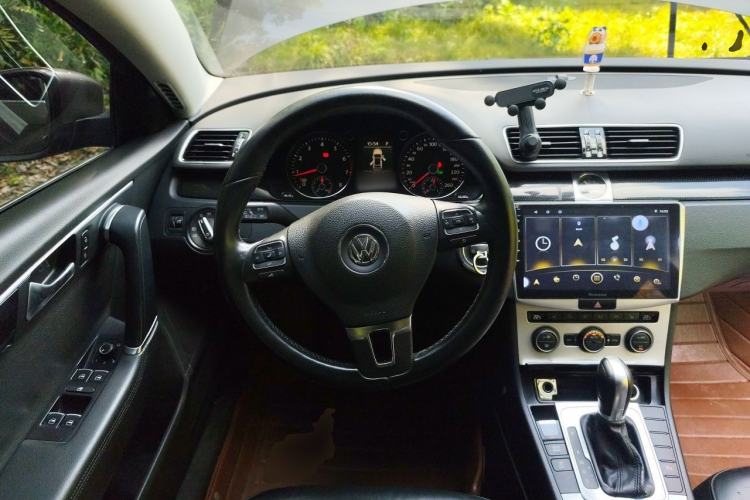Used Volkswagen Magotan 2015 1.8TSI Luxury Model Steering Wheel