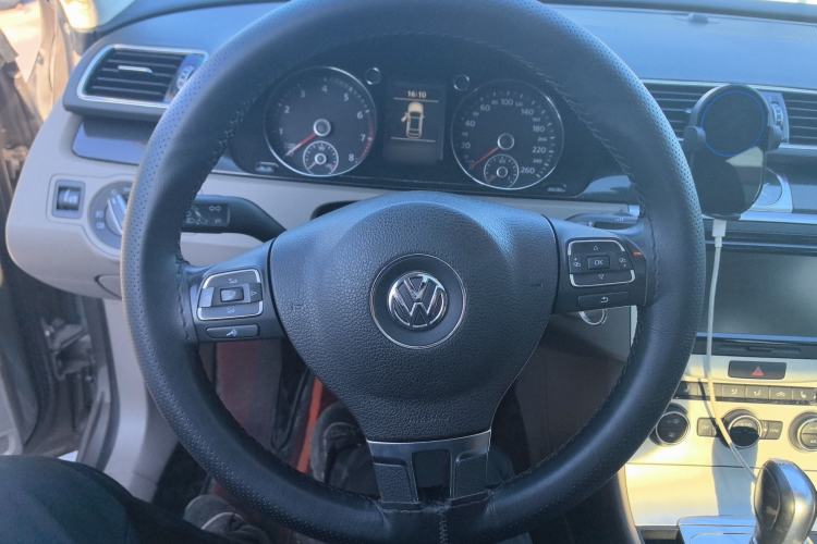 Used Volkswagen Magotan 2015 1.8TSI Luxury Model Steering Wheel
