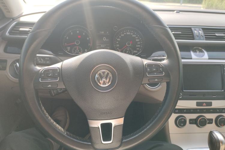 Used Volkswagen Magotan 2015 1.8TSI Luxury Model Steering Wheel