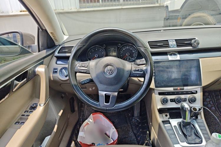 Used Volkswagen Magotan 2015 1.8TSI Luxury Model Steering Wheel
