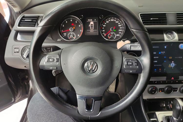 Used Volkswagen Magotan 2015 2.0 TSI Luxury Model Steering Wheel