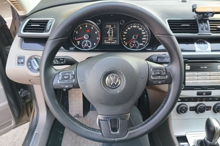Used Volkswagen Magotan 2015 1.8TSI Luxury Model Steering Wheel
