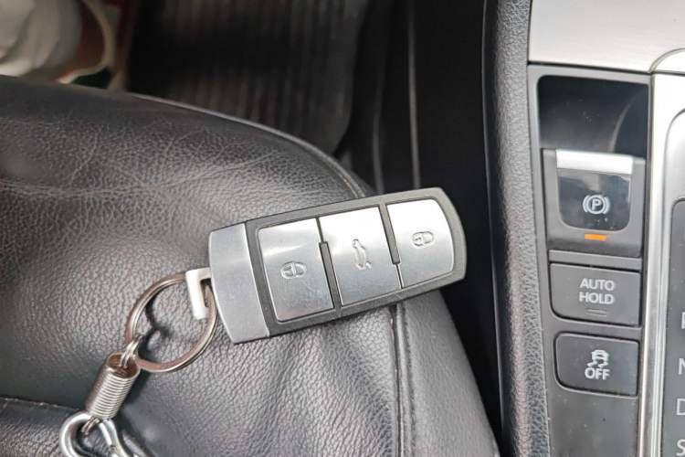 Used Volkswagen Magotan 2015 1.8TSI Advanced Model Vehicle Key