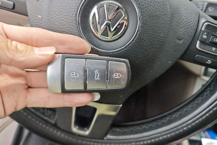 Used Volkswagen Magotan 2015 Facelift 1.8TSI Luxury Model Vehicle Key