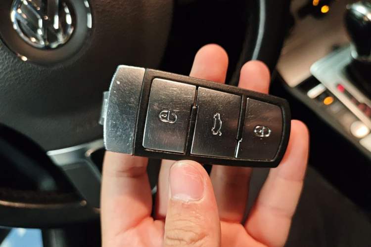 Used Volkswagen Magotan 2015 1.8TSI Prestige Model Vehicle Key