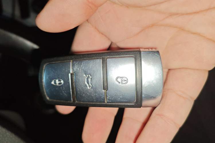 Used Volkswagen Magotan 2015 Revised Version 2.0 TSI Luxury Edition Vehicle Key