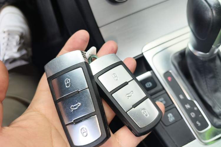 Used Volkswagen Magotan 2015 1.8TSI Advanced Model Vehicle Key