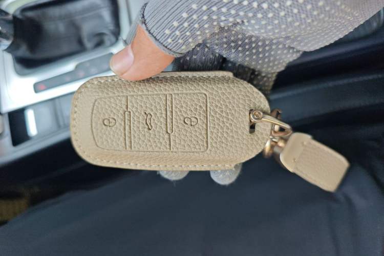 Used Volkswagen Magotan 2015 Revised 1.8TSI Prestige Version Vehicle Key
