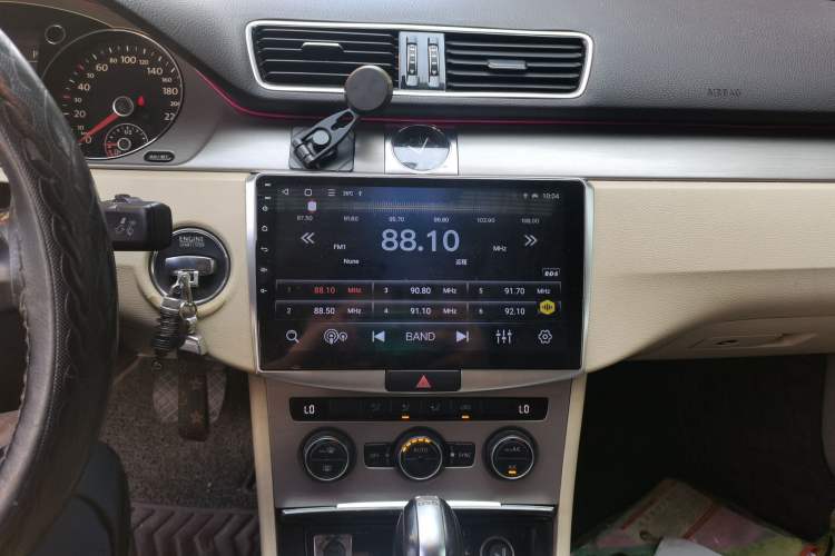 Used Volkswagen Magotan 2015 1.8TSI Advanced Model Audio And AC Panel