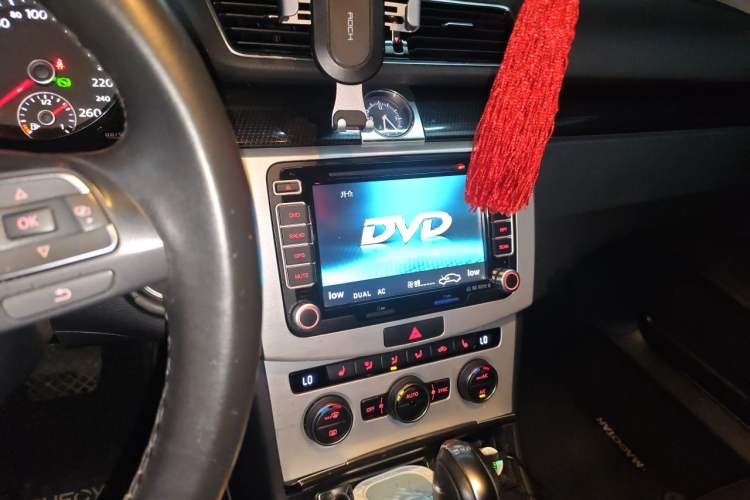 Used Volkswagen Magotan 2015 1.8TSI Luxury Model Audio And AC Panel
