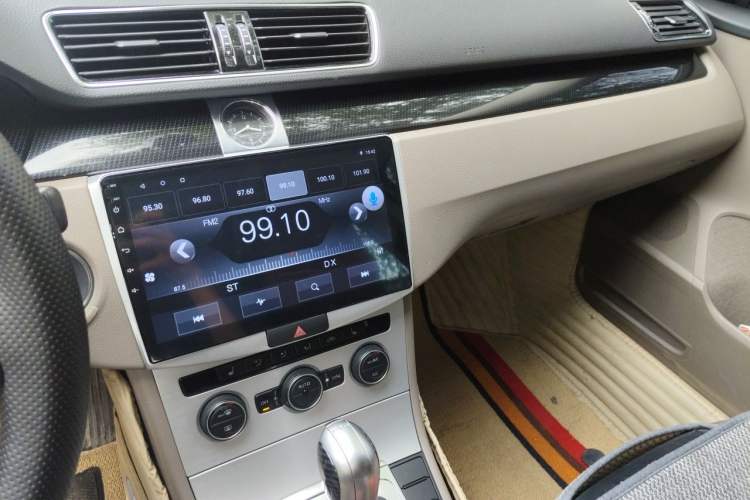 Used Volkswagen Magotan 2015 Facelift 1.8TSI Luxury Model Audio And AC Panel