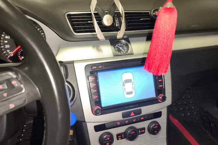 Used Volkswagen Magotan 2015 1.8TSI Advanced Model Audio And AC Panel