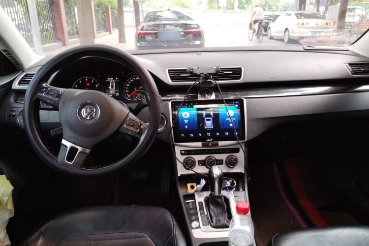 Used Volkswagen Magotan 2015 Revised Version 2.0 TSI Luxury Edition Center Console