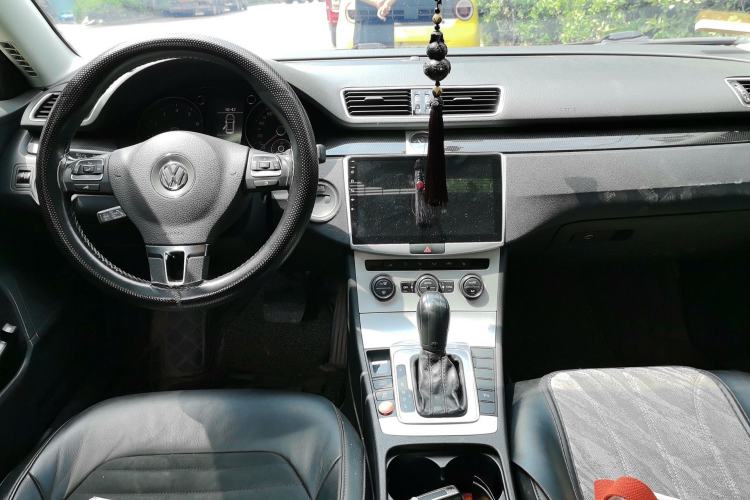 Used Volkswagen Magotan 2015 Revised Version 2.0 TSI Luxury Edition Center Console